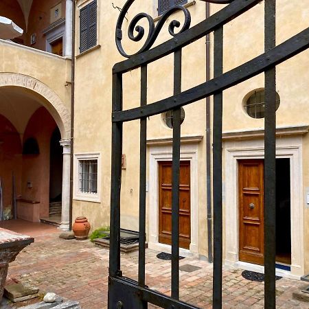 Il Cortile In Centro Apartment Pesaro Exterior photo