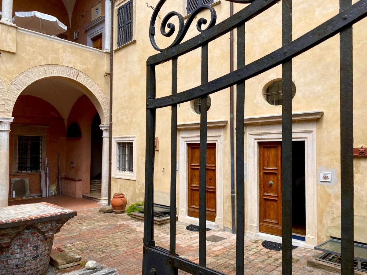 Il Cortile In Centro Apartment Pesaro Exterior photo